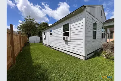 1307 E Mistletoe Avenue, Victoria, TX 77901 - Photo 15