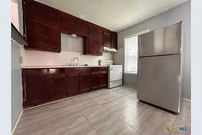 1307 E Mistletoe Avenue, Victoria, TX 77901 - Photo 7