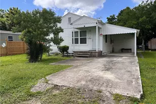1307 E Mistletoe Ave, Victoria, TX 77901 - Photo 1