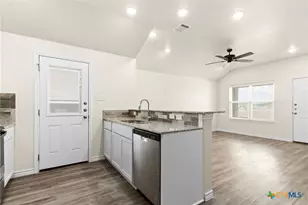305 Lost Trl, Copperas Cove, TX 76522 - Photo 7