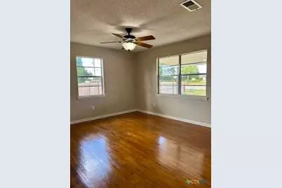 206 Barton Lane, Gatesville, TX 76528 - Photo 11