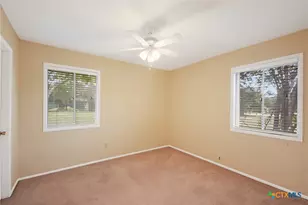 185 Oklahoma Ave, New Braunfels, TX 78130 - Photo 17