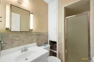 185 Oklahoma Ave, New Braunfels, TX 78130 - Photo 19