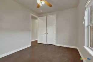 388 E Faust St, New Braunfels, TX 78130 - Photo 13