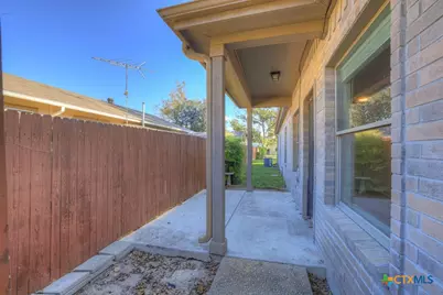 388 E Faust Street, New Braunfels, TX 78130 - Photo 19
