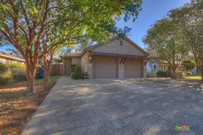 388 E Faust Street, New Braunfels, TX 78130 - Photo 1