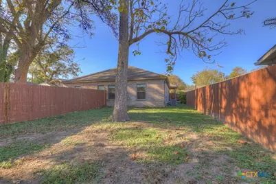 388 E Faust Street, New Braunfels, TX 78130 - Photo 23