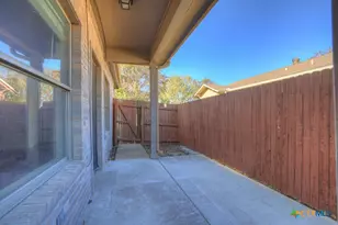 388 E Faust St, New Braunfels, TX 78130 - Photo 21