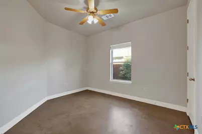 388 E Faust Street, New Braunfels, TX 78130 - Photo 11