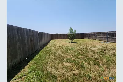 319 Creekside Curve, New Braunfels, TX 78130 - Photo 29
