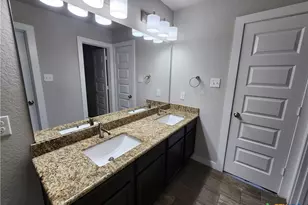 319 Creekside Curve, New Braunfels, TX 78130 - Photo 17
