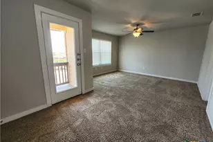 319 Creekside Curve, New Braunfels, TX 78130 - Photo 15