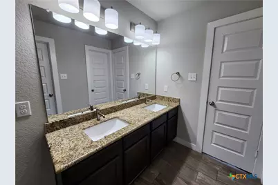319 Creekside Curve, New Braunfels, TX 78130 - Photo 19