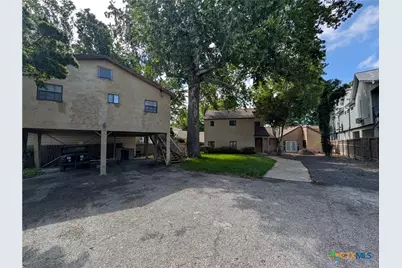 2573 Blumberg Park, Seguin, TX 78155 - Photo 3