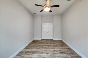 1331 Gruene Glen, New Braunfels, TX 78132 - Photo 15