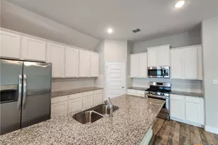 1331 Gruene Glen, New Braunfels, TX 78132 - Photo 11
