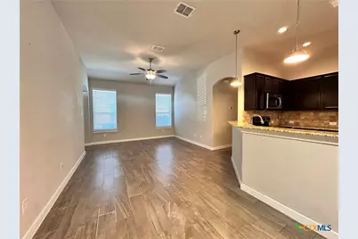 371 Creekside Curve, New Braunfels, TX 78130 - Photo 7