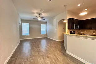 371 Creekside Curve, New Braunfels, TX 78130 - Photo 7