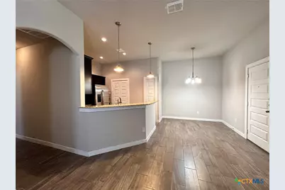 371 Creekside Curve, New Braunfels, TX 78130 - Photo 5