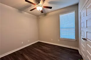 371 Creekside Curve, New Braunfels, TX 78130 - Photo 15