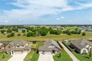 1202 Carnaby Dr, Temple, TX 76502 - Photo 33