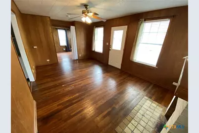 1030 Cole Avenue, New Braunfels, TX 78130 - Photo 7