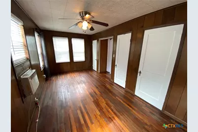 1030 Cole Avenue, New Braunfels, TX 78130 - Photo 17