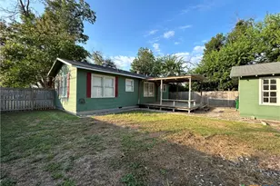 893 Pine St, New Braunfels, TX 78130 - Photo 21