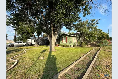 893 Pine Street, New Braunfels, TX 78130 - Photo 3