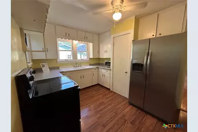 893 Pine Street, New Braunfels, TX 78130 - Photo 9