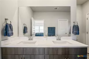 10310 Mager Ln, Hutto, TX 78634 - Photo 17