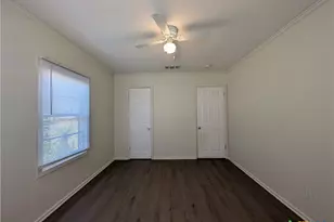 890 Josephine St, New Braunfels, TX 78130 - Photo 17