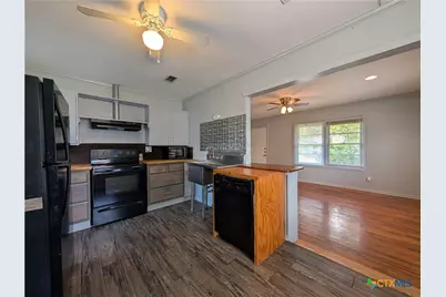 890 Josephine Street, New Braunfels, TX 78130 - Photo 5