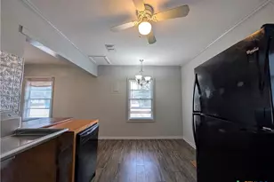 890 Josephine St, New Braunfels, TX 78130 - Photo 9