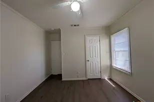 890 Josephine St, New Braunfels, TX 78130 - Photo 21