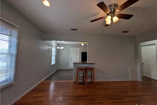 890 Josephine St, New Braunfels, TX 78130 - Photo 15