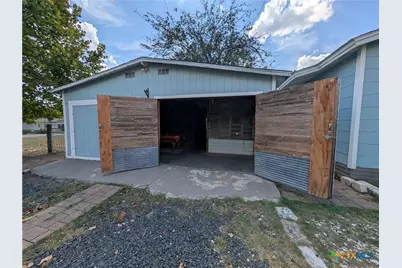 890 Josephine Street, New Braunfels, TX 78130 - Photo 33