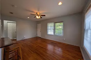890 Josephine St, New Braunfels, TX 78130 - Photo 11