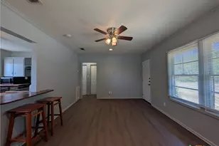 890 Josephine St, New Braunfels, TX 78130 - Photo 5