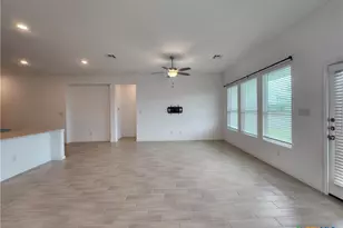 5923 Corsicana Cv, Seguin, TX 78155 - Photo 5