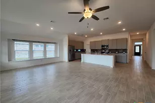 5923 Corsicana Cv, Seguin, TX 78155 - Photo 3