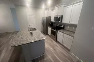 104 Green Jay Dr, Jarrell, TX 76537 - Photo 13
