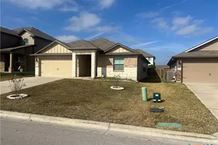 104 Green Jay Dr, Jarrell, TX 76537 - Photo 3