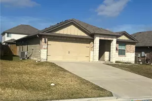 104 Green Jay Dr, Jarrell, TX 76537 - Photo 1