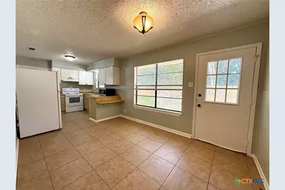 705 Woodcrest Circle, New Braunfels, TX 78130 - Photo 5