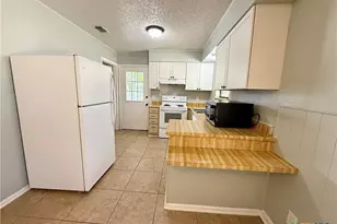 705 Woodcrest Cir, New Braunfels, TX 78130 - Photo 7