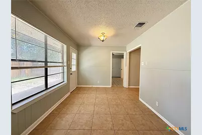 705 Woodcrest Circle, New Braunfels, TX 78130 - Photo 9
