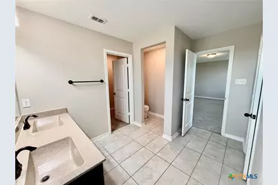 1905 Brook Bend, New Braunfels, TX 78130 - Photo 15