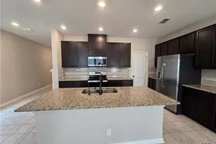 1905 Brook Bend, New Braunfels, TX 78130 - Photo 3