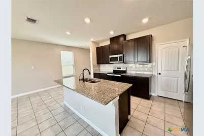 1905 Brook Bend, New Braunfels, TX 78130 - Photo 7